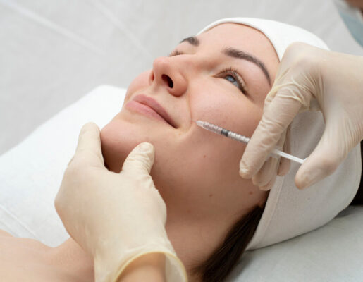 مزایای درمان اسکار آکنه در کلینیک زیبایی پوست